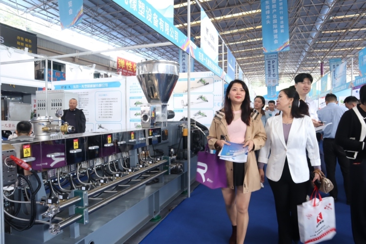 東莞樟木頭塑博會(huì)盛大開幕 全球首創(chuàng)與“進(jìn)口平替”齊飛，新材料技術(shù)閃耀“國產(chǎn)之光”